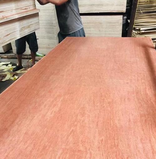 家具用杨木胶合板杨木三合 6里7里米五合包装板 桃花芯花板